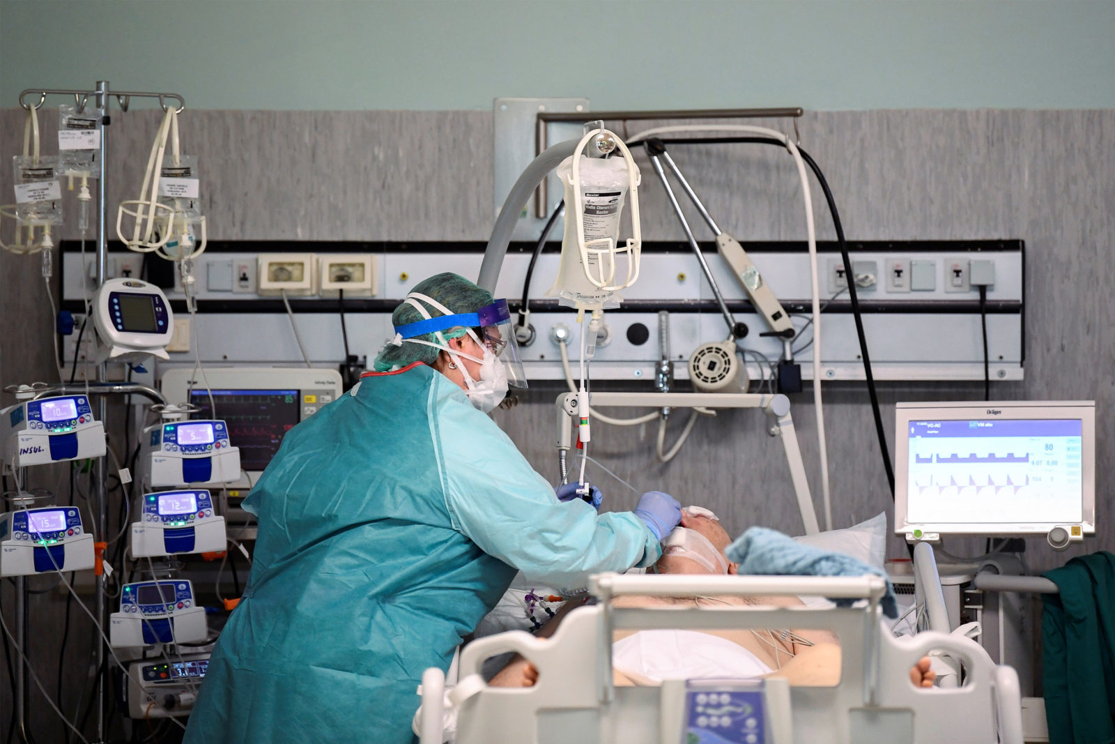A Medical Worker Describes Terrifying Lung Failure From COVID-19 — Even in His Young Patients A Medical Worker Describes Terrifying Lung Failure From COVID-19 — Even in His Young Patients